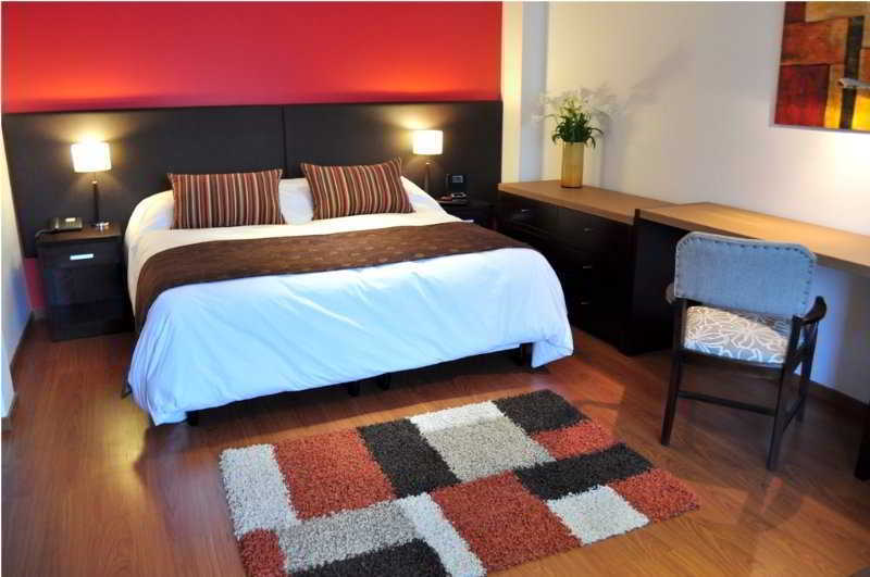 Apartahotel Sf 3*